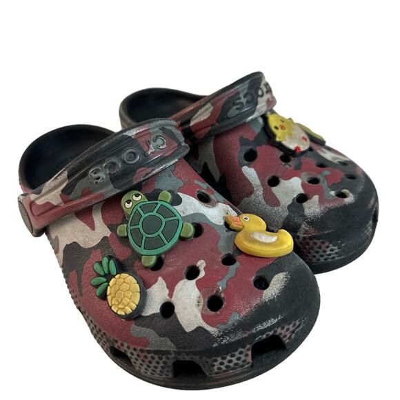 Crocs Camo Kids Size Childs 10 Preowned - Picture 1 of 6